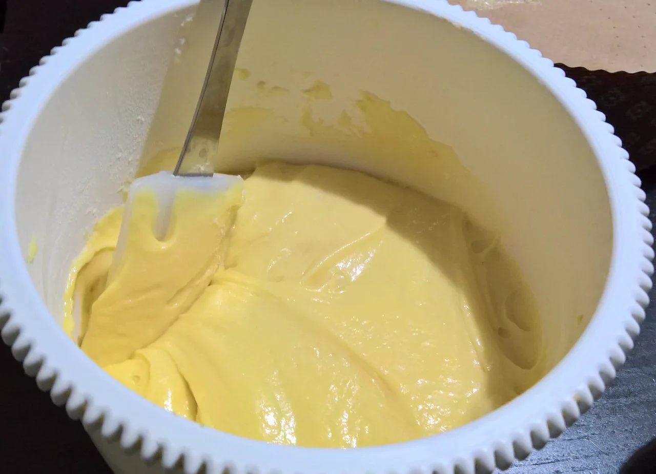 Torata mandorlata di mele e amaretti